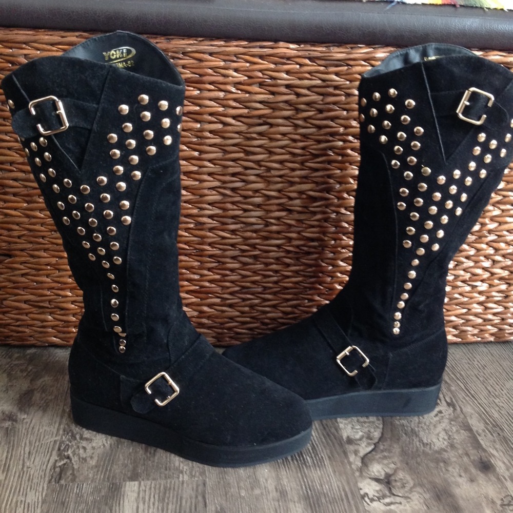YOKI GOLD STUDDED FAUX SUEDE BOOTS size 8